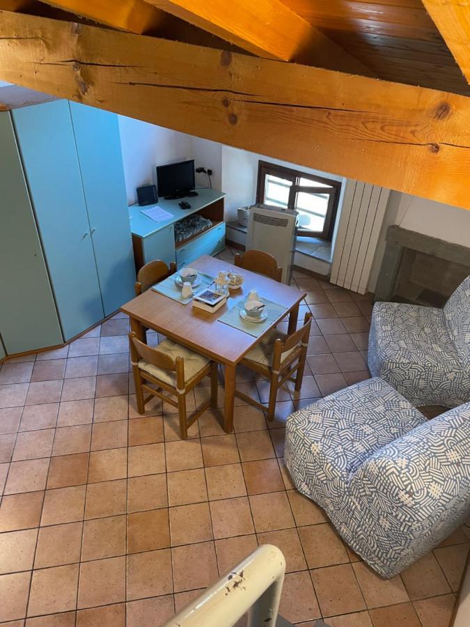 베르가모 La Casa Rustica Di Ale E Becky 아파트 외부 사진