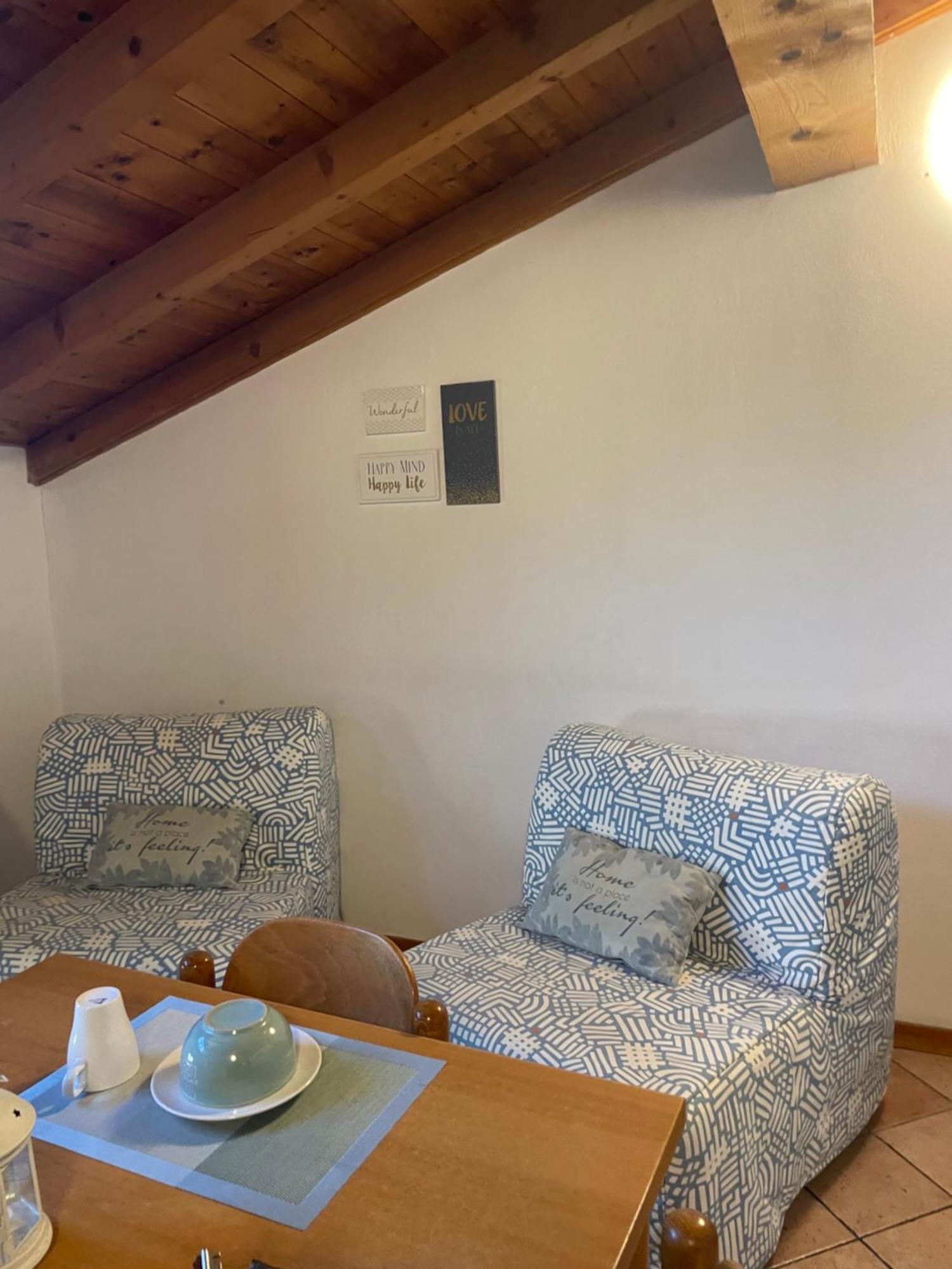 베르가모 La Casa Rustica Di Ale E Becky 아파트 외부 사진